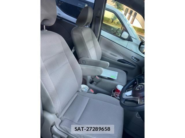 Nissan SERENA 2016-11 7562825-11