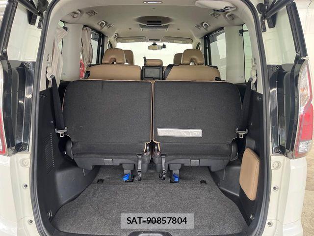 Nissan SERENA 2016-11 7562812-9