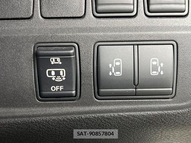 Nissan SERENA 2016-11 7562812-2
