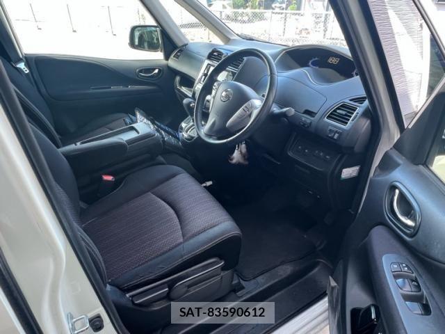 Nissan SERENA 2016-02 7562827-9