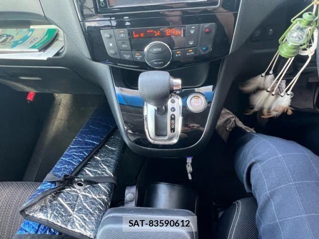 Nissan SERENA 2016-02 7562827-14