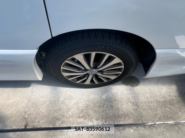 Nissan SERENA 2016-02 7562827-3