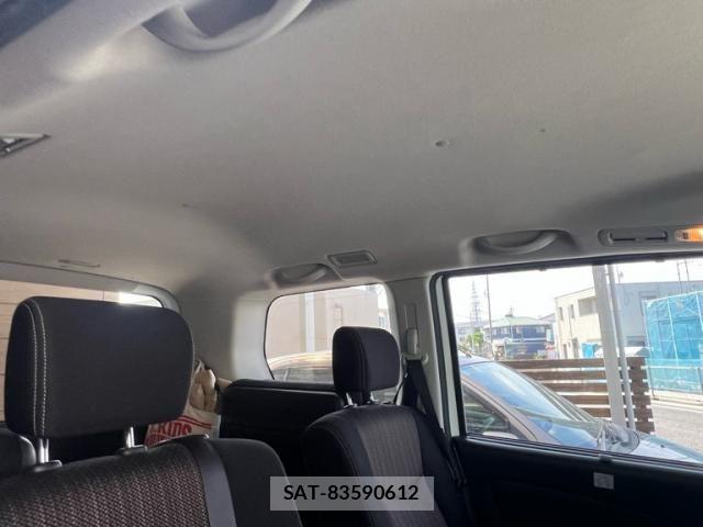 Nissan SERENA 2016-02 7562827-7
