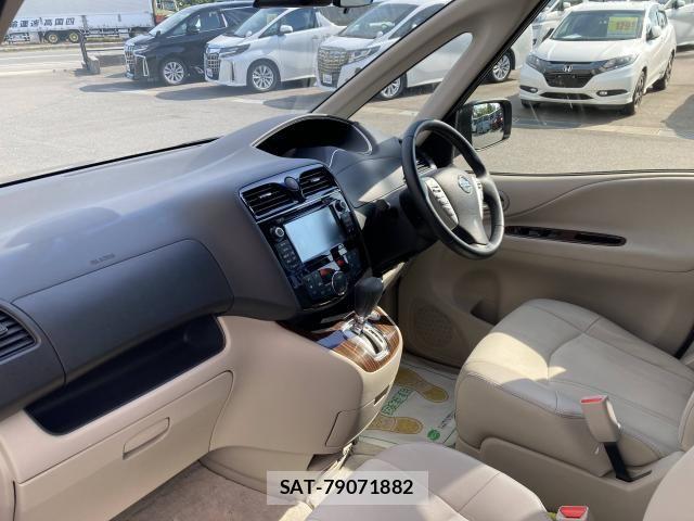 Nissan SERENA 2015-06 7562814-24