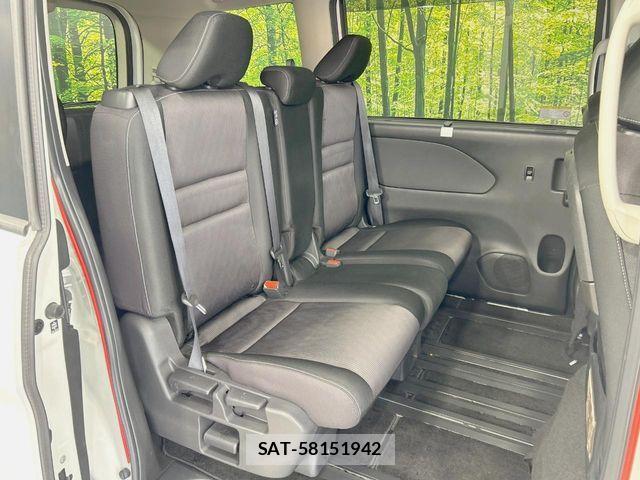 Nissan SERENA 2018-03 7562820-8
