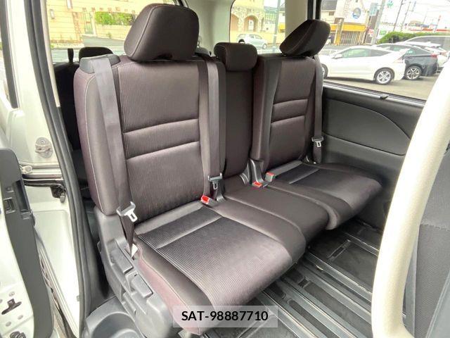 Nissan SERENA 2018-02 7562811-9