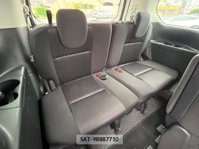 Nissan SERENA 2018-02 7562811-10