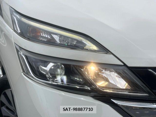 Nissan SERENA 2018-02 7562811-12