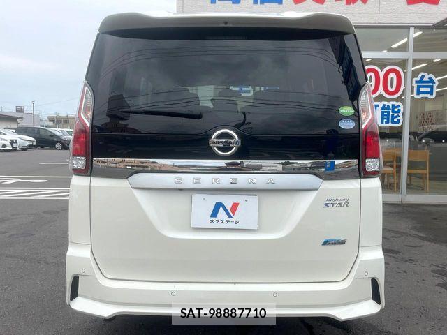 Nissan SERENA 2018-02 7562811-16