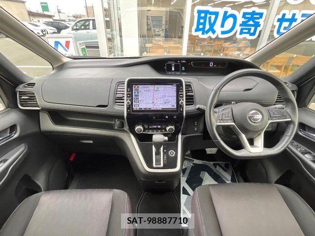 Nissan SERENA 2018-02 7562811-1