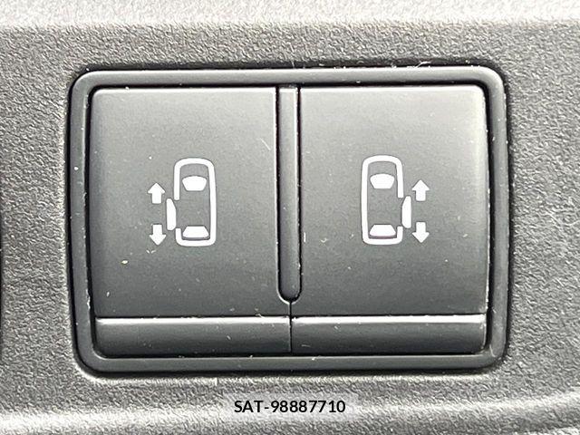 Nissan SERENA 2018-02 7562811-6