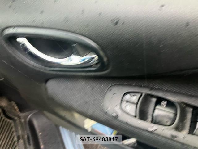 Nissan SERENA 2014-06 7619965-18