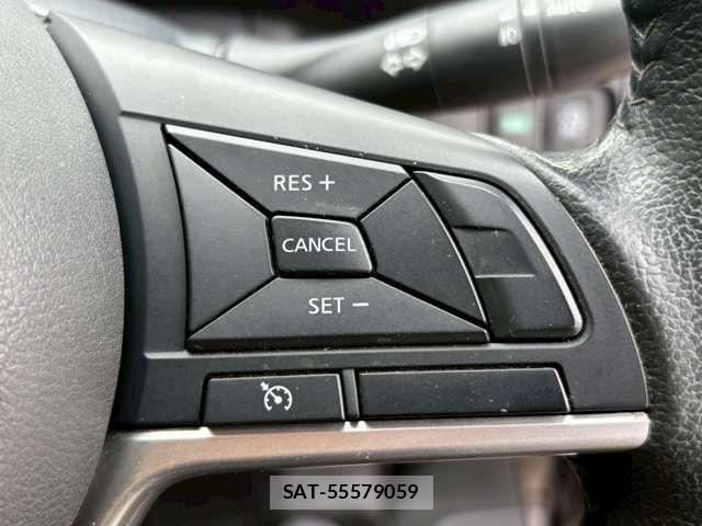 Nissan SERENA 2018-01 7619924-11