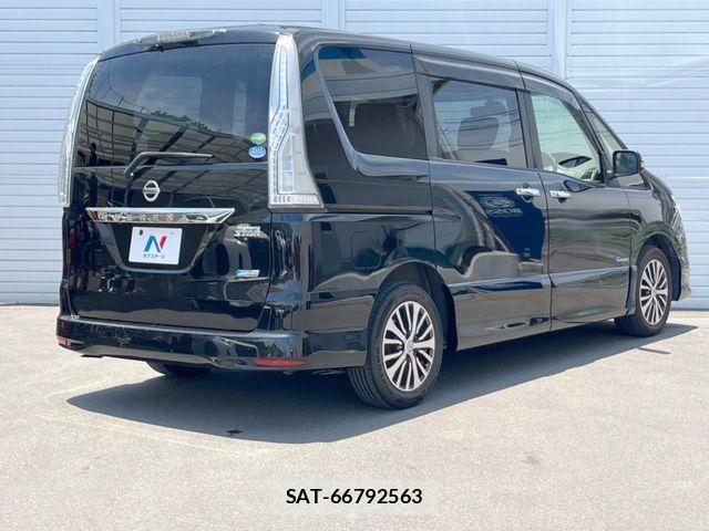 Nissan SERENA 2015-03 7619932-17