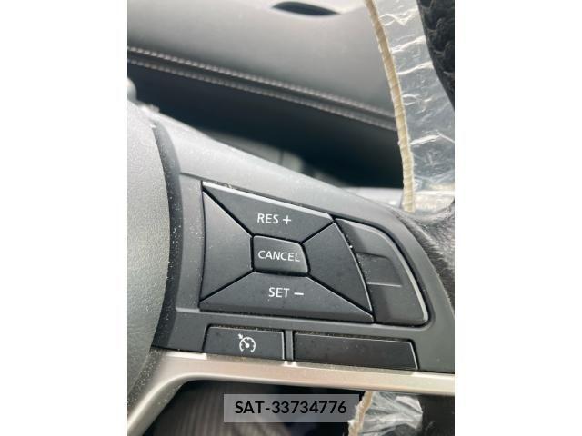 Nissan SERENA 2017-07 7619939-18