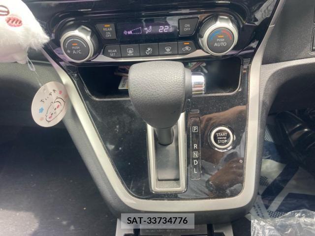 Nissan SERENA 2017-07 7619939-20