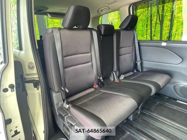 Nissan SERENA 2017-03 7619911-9