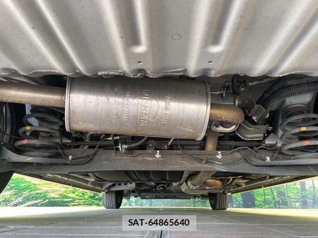 Nissan SERENA 2017-03 7619911-19