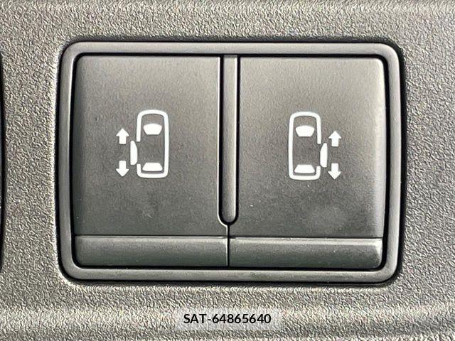 Nissan SERENA 2017-03 7619911-6