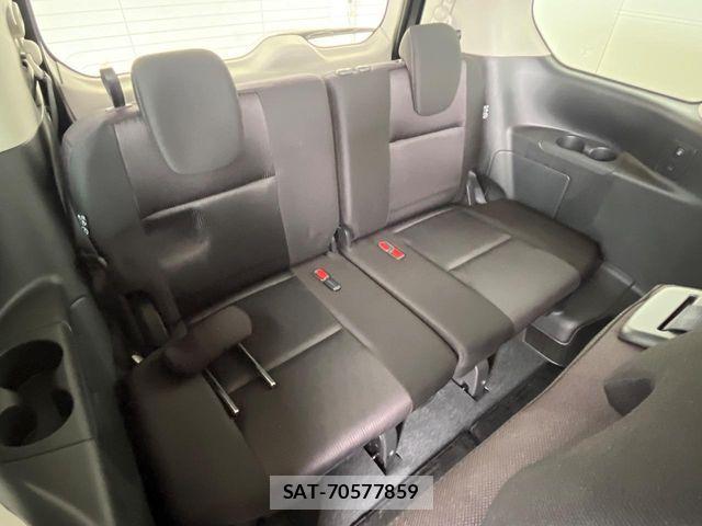 Nissan SERENA 2017-12 7619895-9