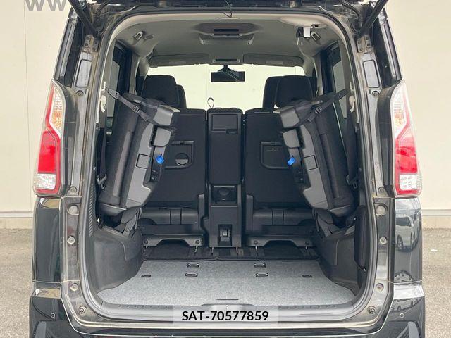 Nissan SERENA 2017-12 7619895-10
