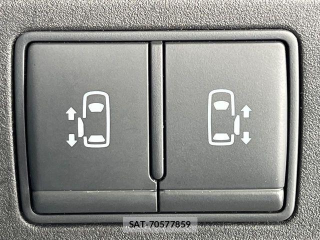Nissan SERENA 2017-12 7619895-5