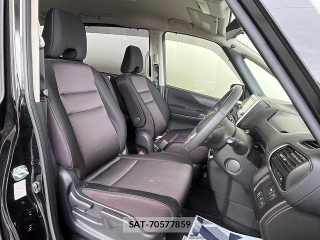 Nissan SERENA 2017-12 7619895-7