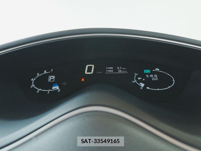 Nissan SERENA 2016-03 7619925-19