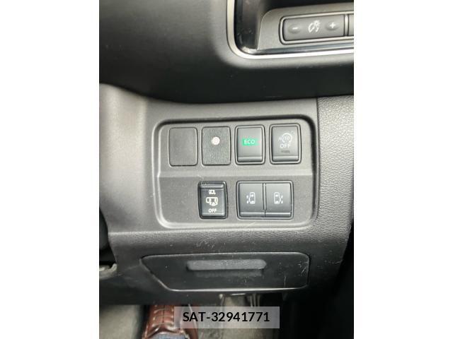 Nissan SERENA 2017-07 7619920-15