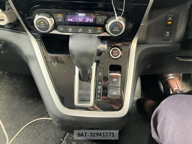 Nissan SERENA 2017-07 7619920-20