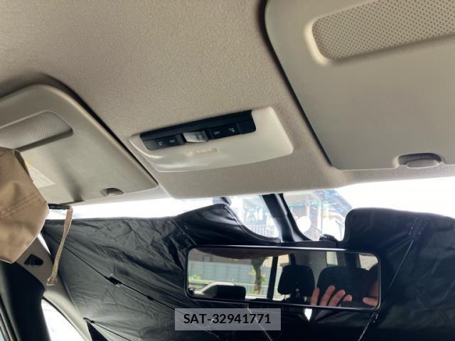 Nissan SERENA 2017-07 7619920-23