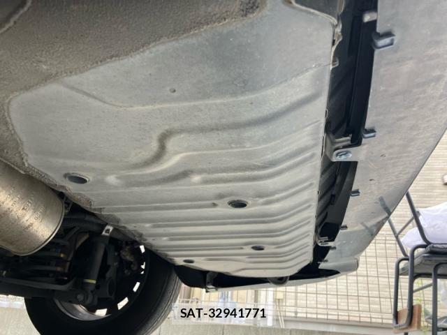 Nissan SERENA 2017-07 7619920-7