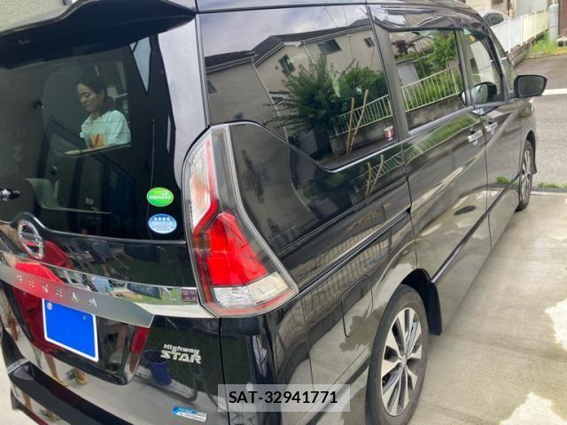 Nissan SERENA 2017-07 7619920-8