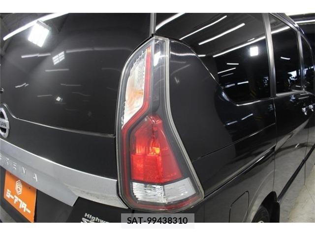 Nissan SERENA 2017-03 7619926-18
