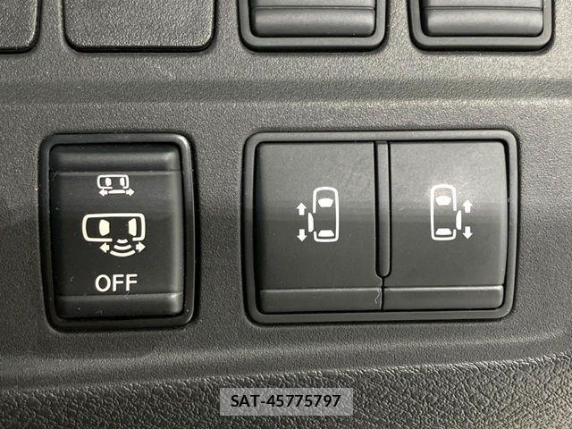 Nissan SERENA 2017-03 7619897-5
