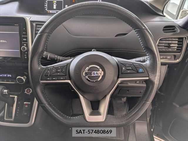 Nissan SERENA 2017-03 7619930-11