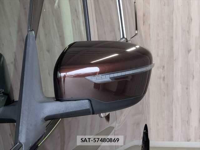Nissan SERENA 2017-03 7619930-26