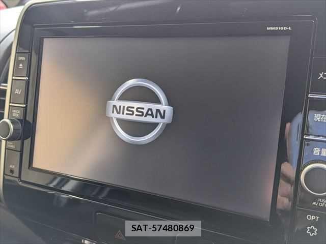 Nissan SERENA 2017-03 7619930-3