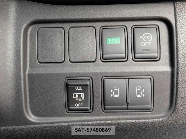 Nissan SERENA 2017-03 7619930-5