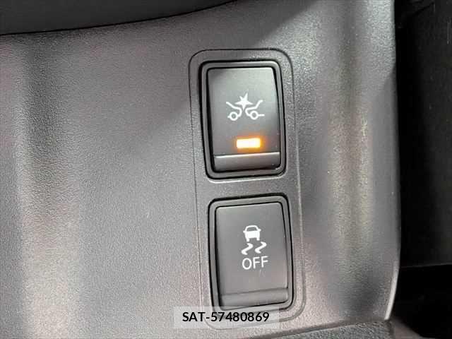 Nissan SERENA 2017-03 7619930-6