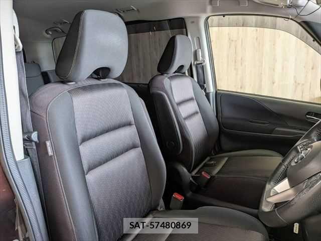 Nissan SERENA 2017-03 7619930-7