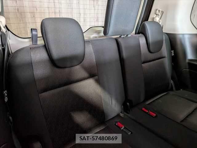 Nissan SERENA 2017-03 7619930-8