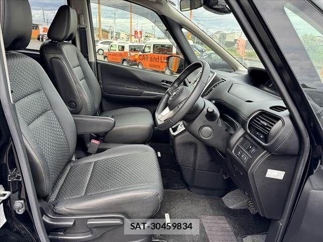Nissan SERENA 2018-10 7619894-15