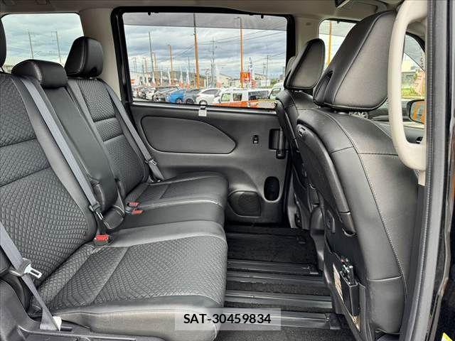 Nissan SERENA 2018-10 7619894-16