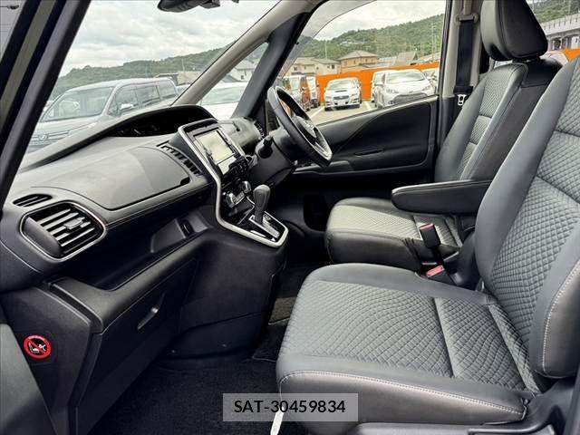 Nissan SERENA 2018-10 7619894-17