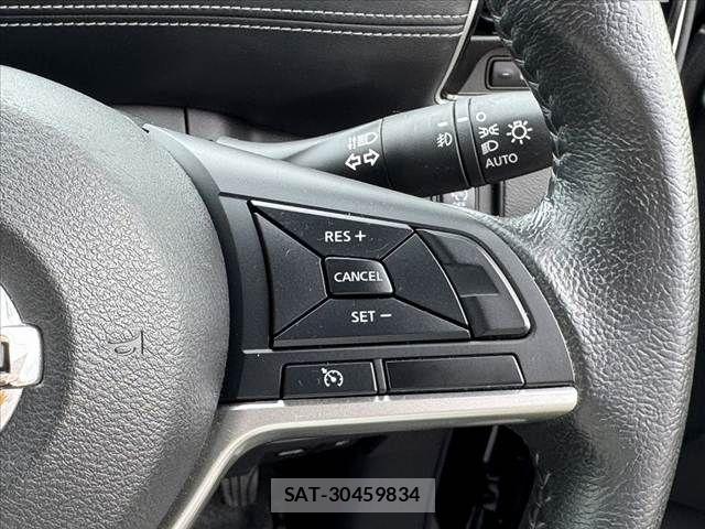 Nissan SERENA 2018-10 7619894-5
