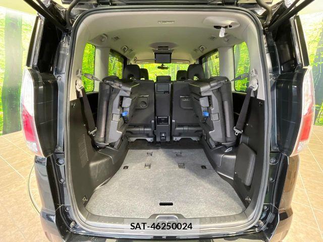 Nissan SERENA 2017-08 7619891-10