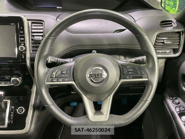Nissan SERENA 2017-08 7619891-11