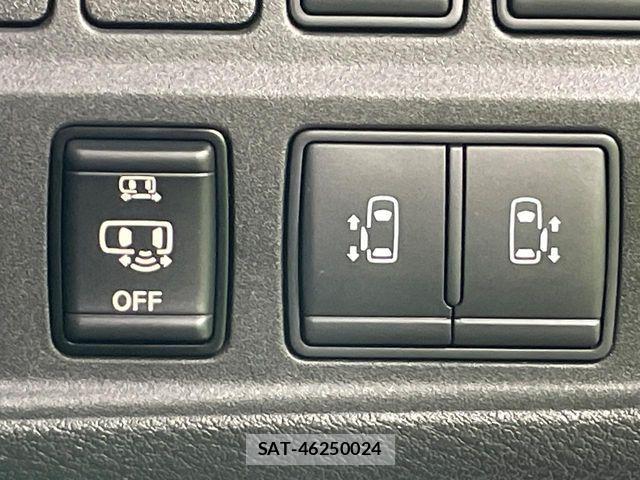 Nissan SERENA 2017-08 7619891-5