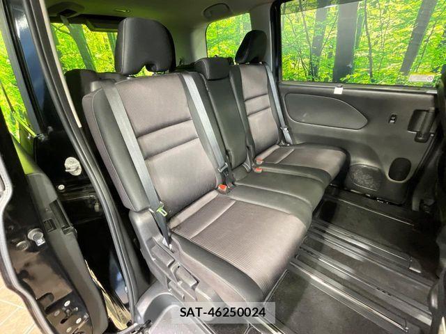 Nissan SERENA 2017-08 7619891-8